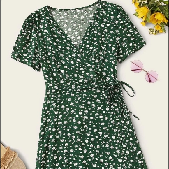 Dress - Picture 2 of 3